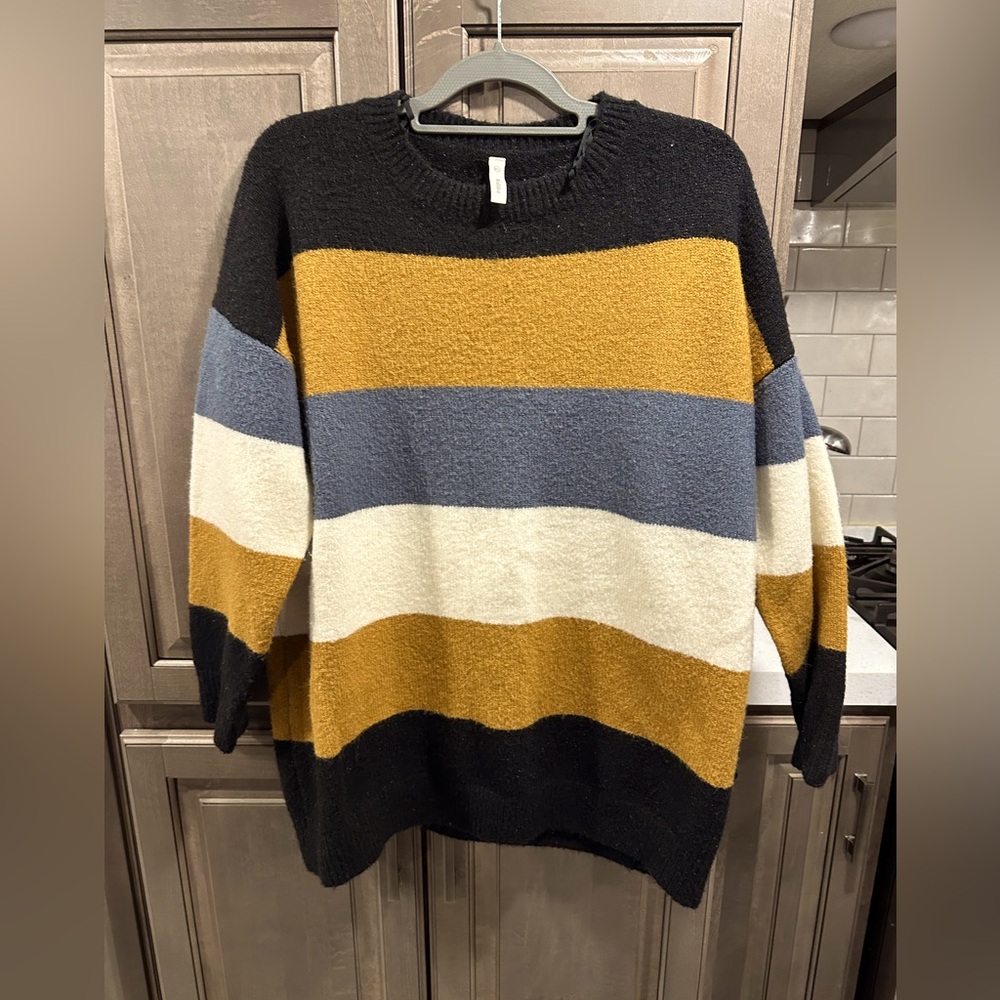 Sweater by Wishlist Color block Sweater size M/L, good used condition.